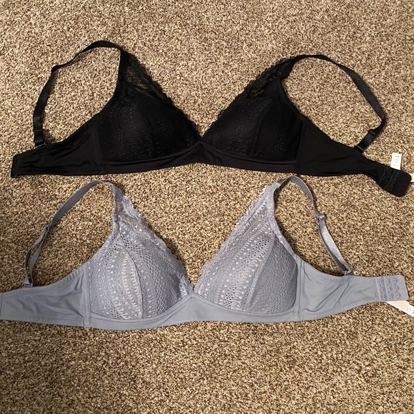 2 bras size 34DD - Picture 1 of 3
